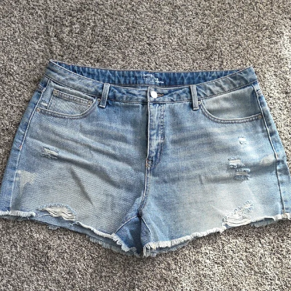 Time and Tru Blue Distressed Jean Shorts - Picture 1 of 4